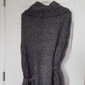 Daisy Fuentes gray poncho, soft, xl